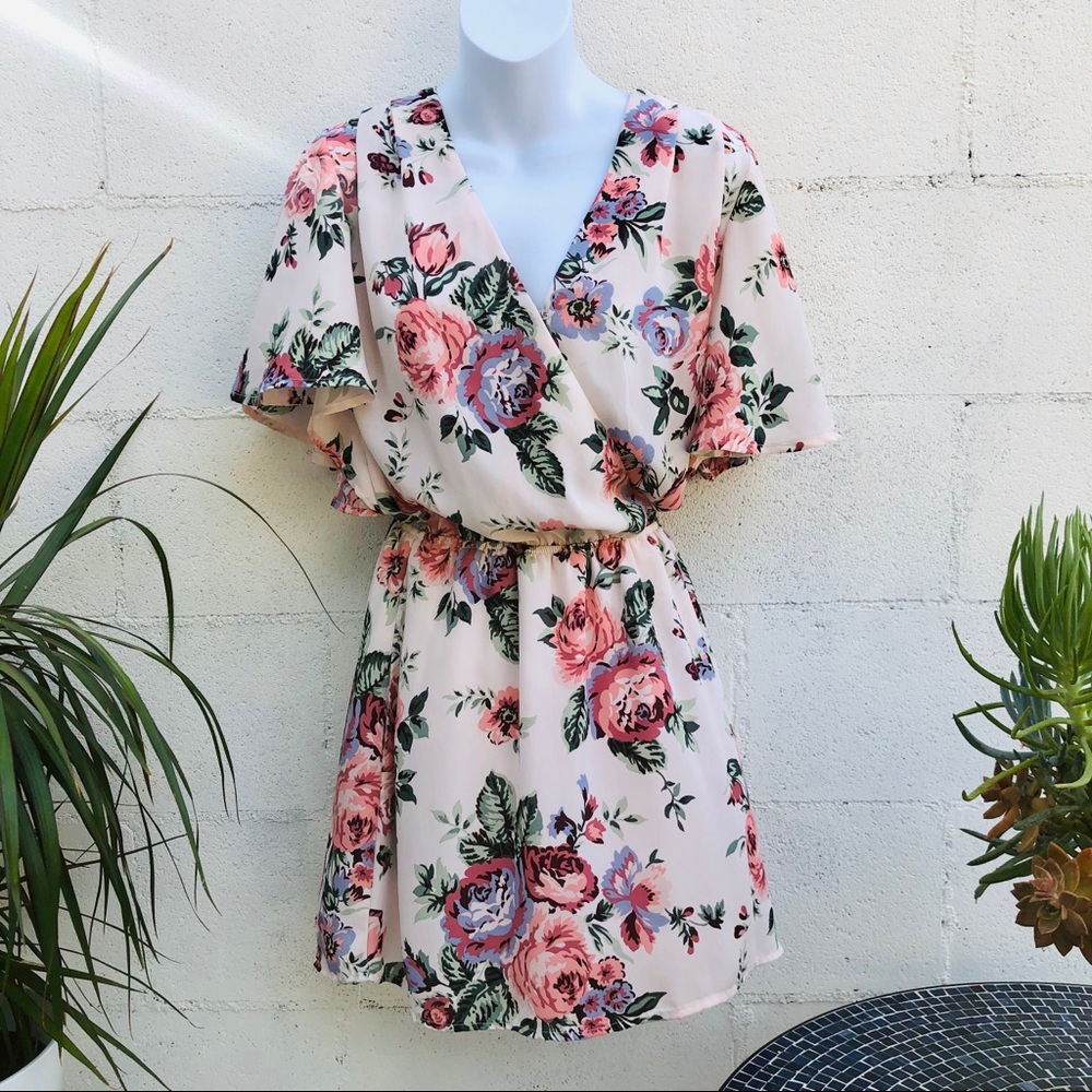 NWT Beautiful floral print blush color dress small